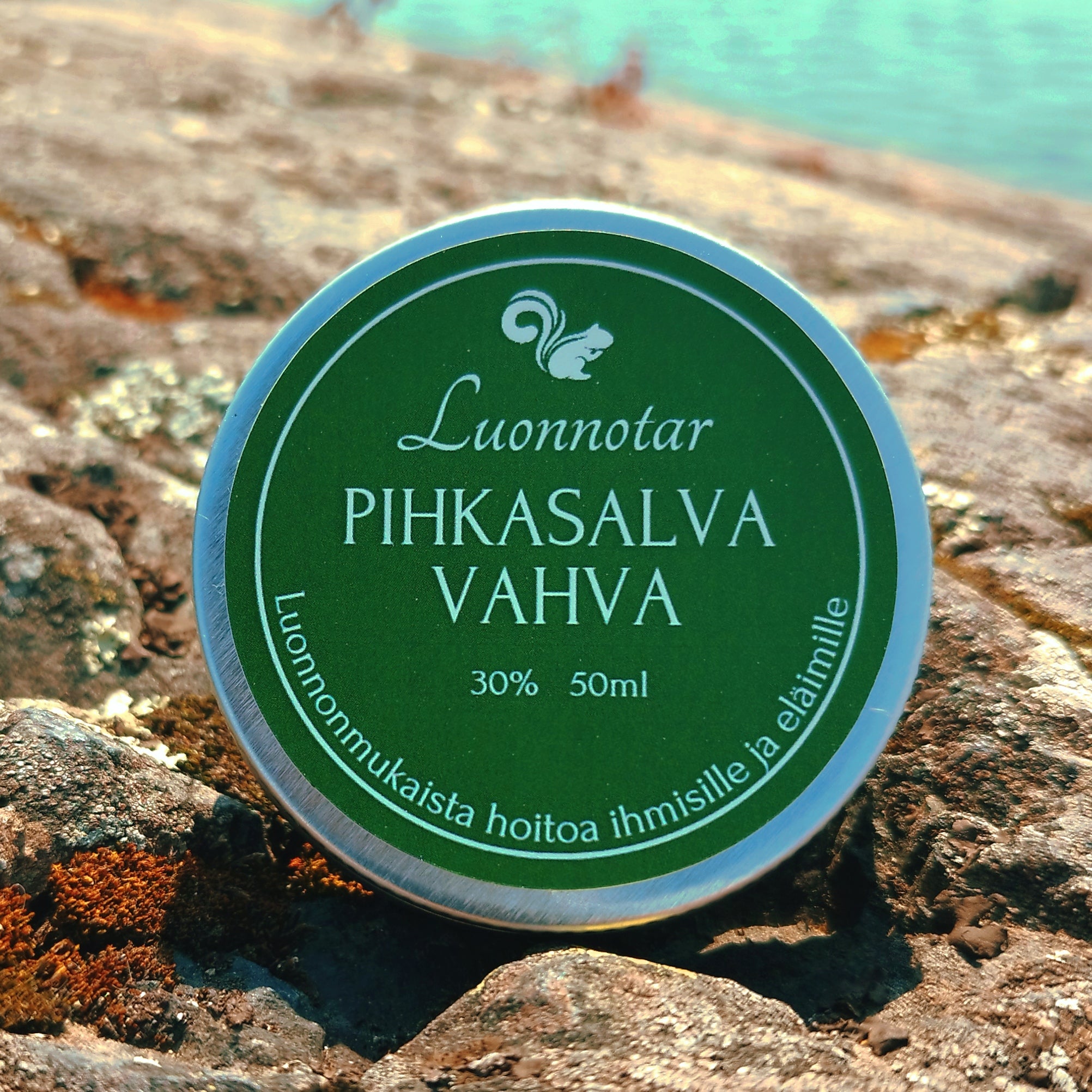 Hittituotteemme Pihkasalva Vahva 30% nyt isommassa 50ml koossa!